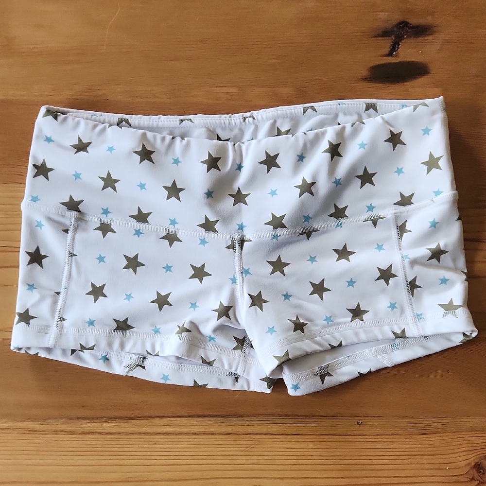Fleo Shorts